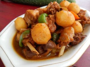 Braised-chicken-with-potato 