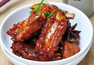 Braised pork ribs