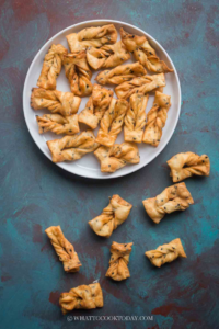 Sesame-ribbon-pastries