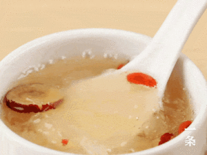 Snow-fungus-dessert-soup