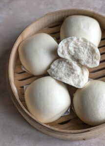 Steamed-buns-Mantou
