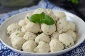 Steamed mung bean balls 