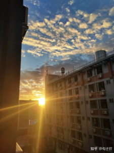 morning-glow-and-floating-clouds