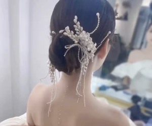 pearl-head-ornament