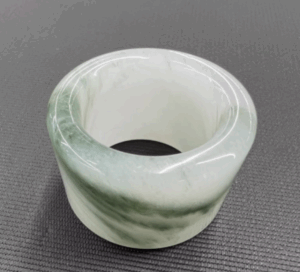 white-jade-thumb-ring